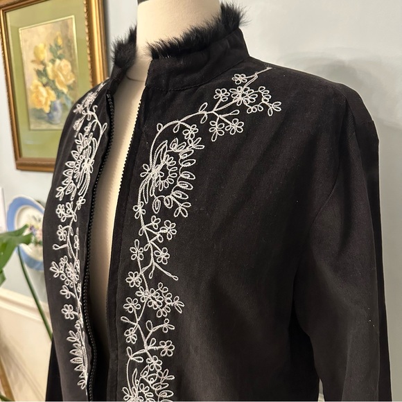 Vintage Black Corduroy Jacket Large Embroidered Fur Trim Whimsigoth Penny Lane - Picture 2 of 9